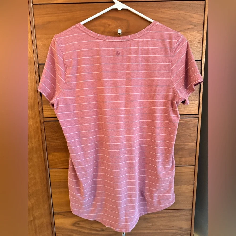 Lululemon Love Tee V Short Serve Stripe Heathered So Merlot White - Picture 5 of 7